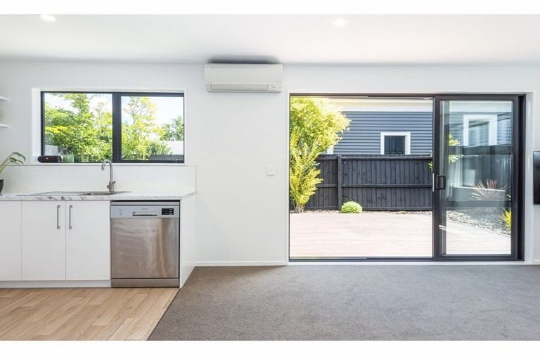 Photo of property in 258a Edgeware Road, Edgeware, Christchurch, 8013