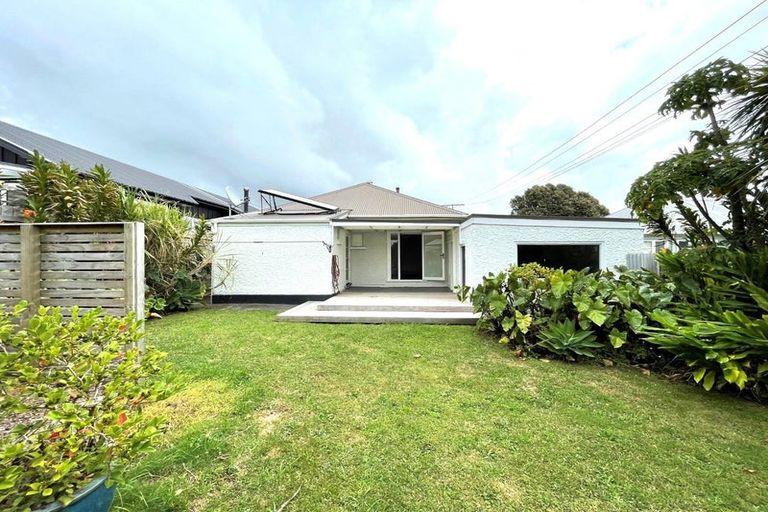 Photo of property in 57 Fitzroy Road, Fitzroy, New Plymouth, 4312