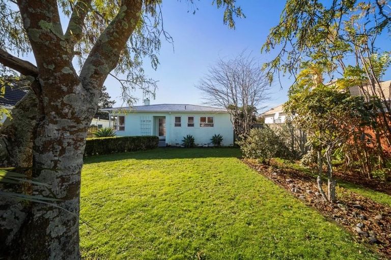 Photo of property in 29 Wrantage Street, Westown, New Plymouth, 4310
