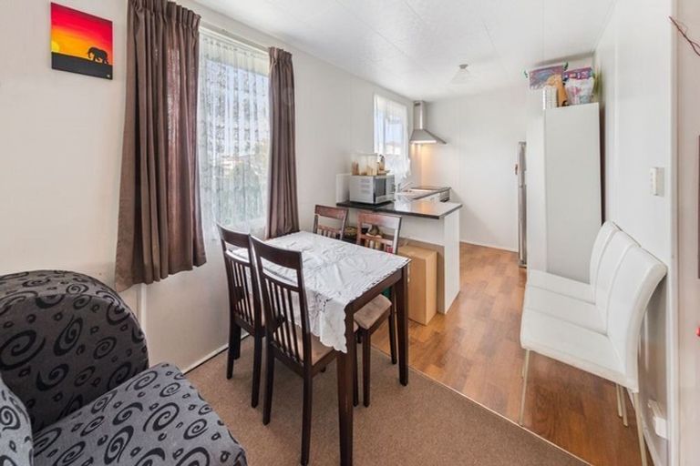 Photo of property in 4/15 Barneys Farm Road, Clendon Park, Auckland, 2103