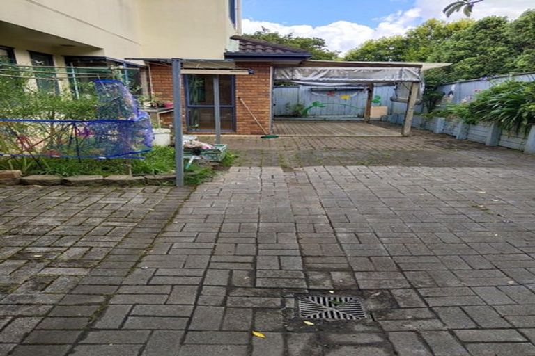 Photo of property in 6 Belsera Court, Northpark, Auckland, 2013