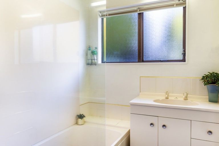 Photo of property in 40 Saint James Street, Richmond Heights, Taupo, 3330