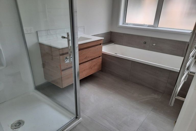 Photo of property in 33 Lakeside Terrace, Omokoroa, 3114