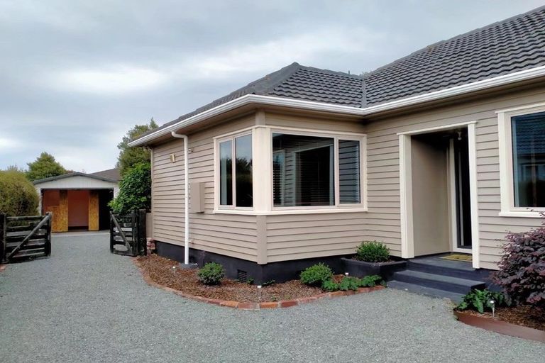 Photo of property in 11 Christian Street, Bryndwr, Christchurch, 8053
