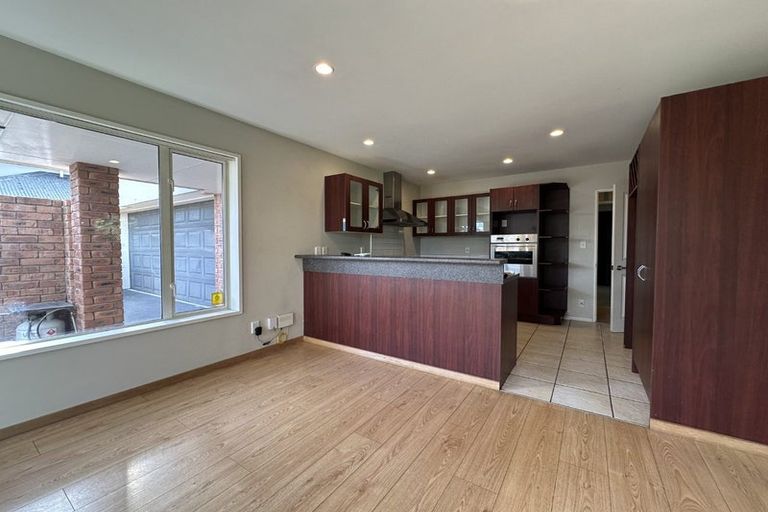 Photo of property in 7a Westburn Terrace, Burnside, Christchurch, 8041