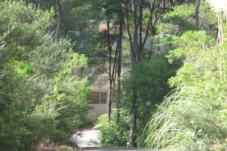 Photo of property in 53 Staincross Street, Green Bay, Auckland, 0604