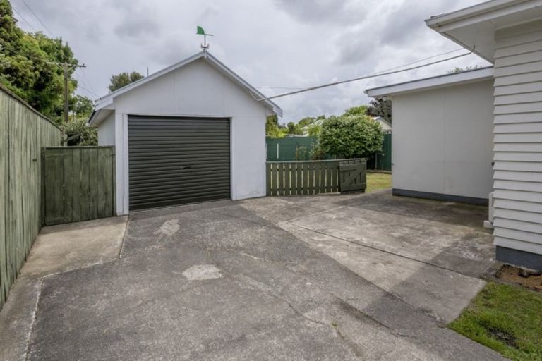 Photo of property in 61 Mako Mako Road, Levin, 5510
