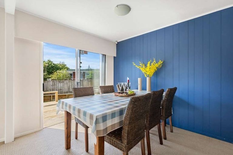 Photo of property in 10 Ellison Place, Pakuranga Heights, Auckland, 2010