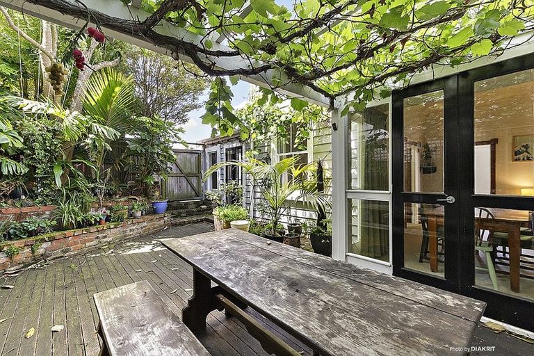 Photo of property in 2 Watson Street, Te Aro, Wellington, 6011