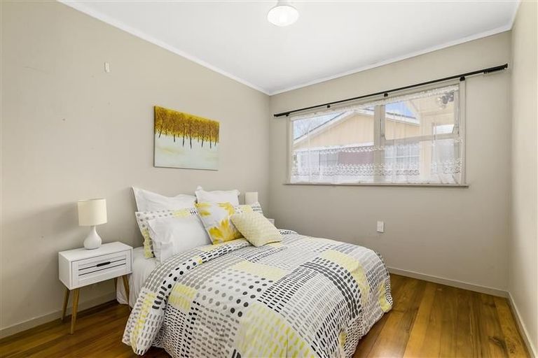 Photo of property in 16 Zita Maria Drive, Massey, Auckland, 0614