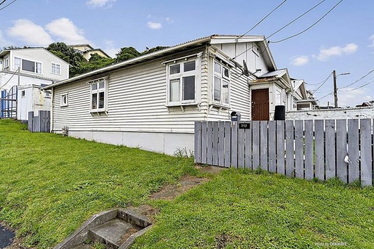 Photo of property in 212 Rongotai Road, Rongotai, Wellington, 6022