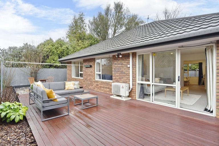 Photo of property in 2/47 Jocelyn Street, Casebrook, Christchurch, 8051