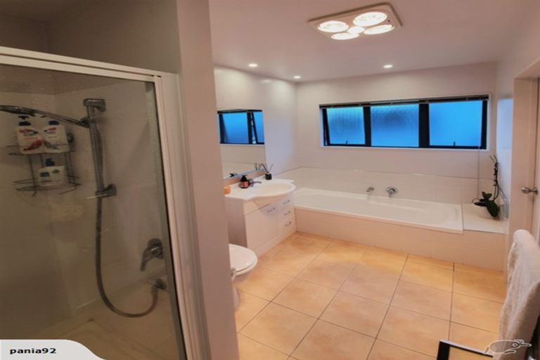 Photo of property in 66b Grand Drive, Orewa, 0931