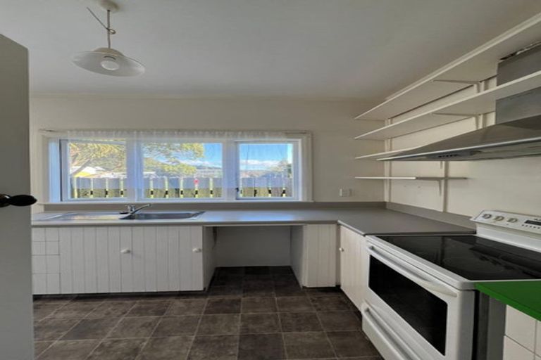 Photo of property in 11 Oroua Street, Eastbourne, Lower Hutt, 5013