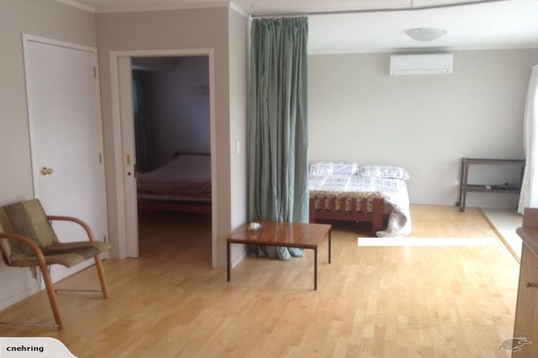 Photo of property in 69 Becroft Drive, Forrest Hill, Auckland, 0620