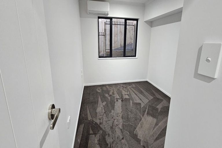 Photo of property in 12a Blease Street, New Lynn, Auckland, 0600