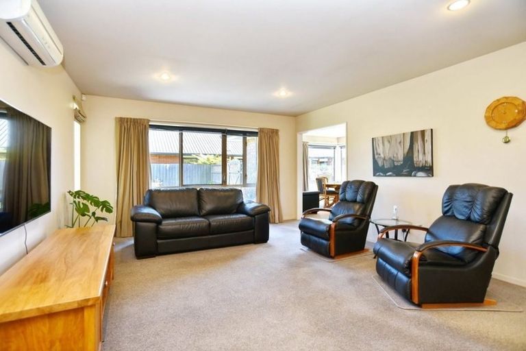 Photo of property in 45 Wilsons Road, Saint Martins, Christchurch, 8022