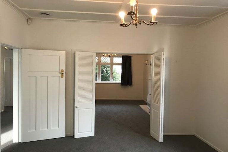 Photo of property in 35 Wilford Street, Woburn, Lower Hutt, 5011