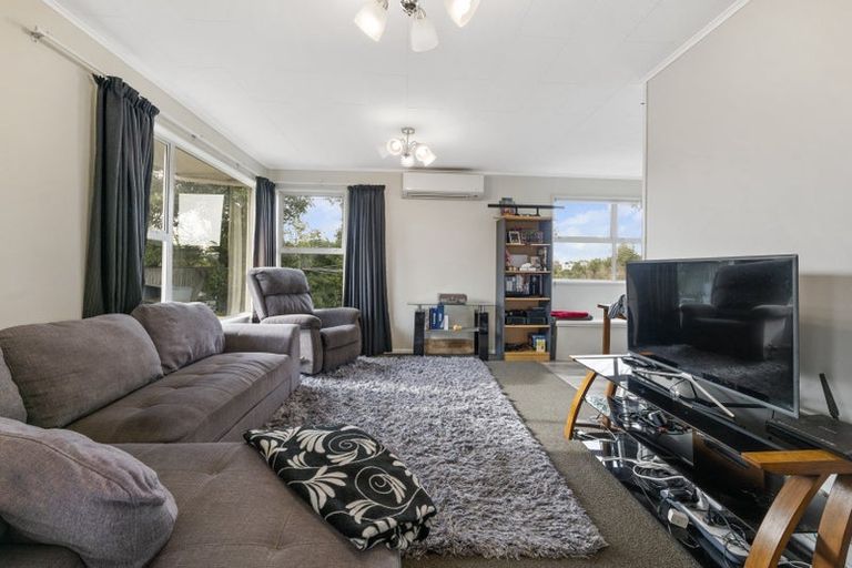 Photo of property in 8a Elm Grove, Westown, New Plymouth, 4310