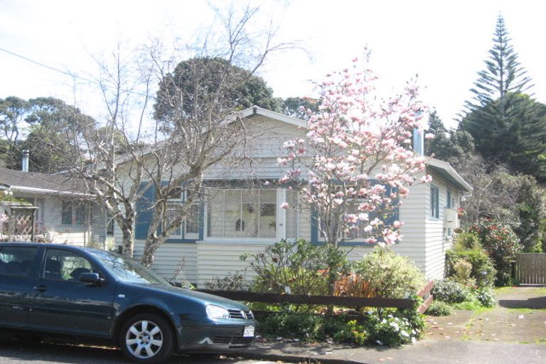 Photo of property in 14 Aubrey Street, New Plymouth, 4310