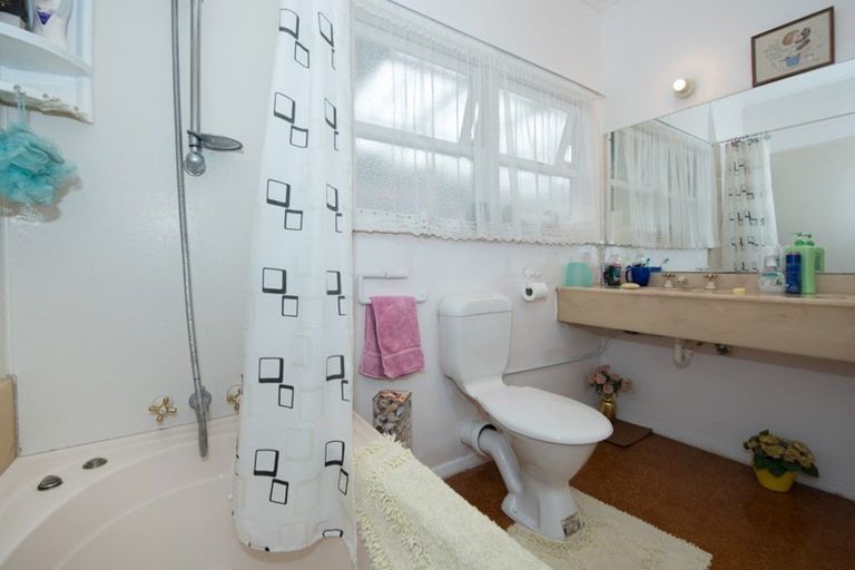 Photo of property in 17 Clark Place, Hillcrest, Hamilton, 3216