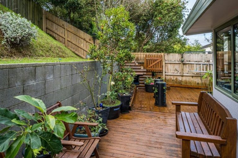 Photo of property in 4 Seascape View, Paremata, Porirua, 5024