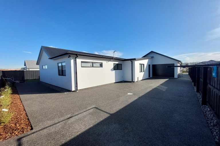 Photo of property in 32 Mills Road, Marshland, Christchurch, 8051