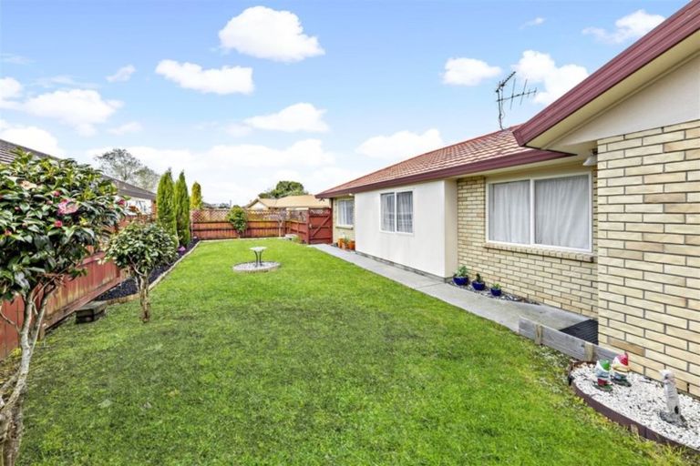 Photo of property in 16 Portrush Lane, Takanini, 2112