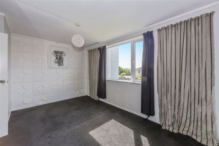 Photo of property in 17 Taurus Crescent, Beach Haven, Auckland, 0626