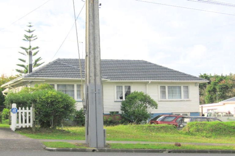 Photo of property in 383 West Coast Road, Glen Eden, Auckland, 0602