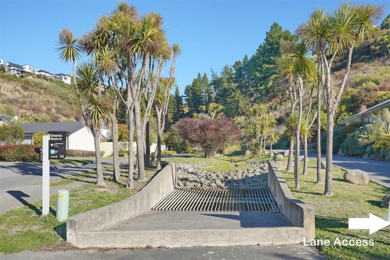 Photo of property in 8 Virginia Lane, Mount Pleasant, Christchurch, 8081