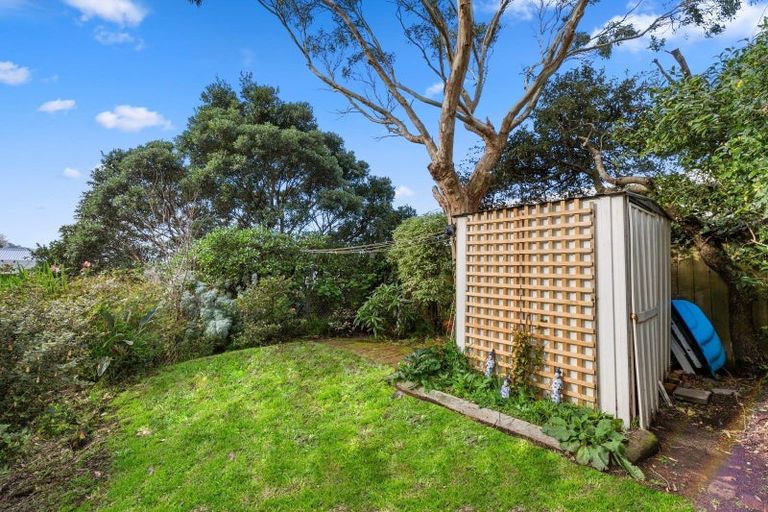 Photo of property in 1 Pitarua Street, Thorndon, Wellington, 6011