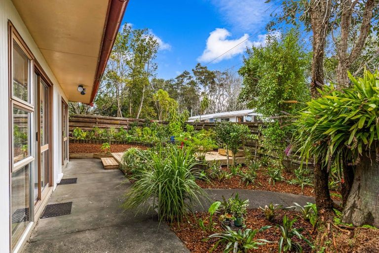 Photo of property in 1/15 Evans Road, Glen Eden, Auckland, 0602
