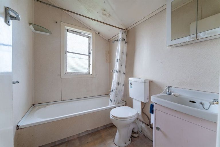 Photo of property in 45 Tees Street, South Hill, Oamaru, 9400