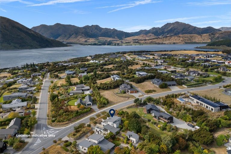 Photo of property in 8b Minaret Ridge, Wanaka, 9305