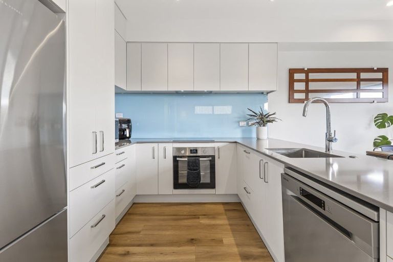 Photo of property in 7/46 Jane Maree Road, Kumeu, 0810