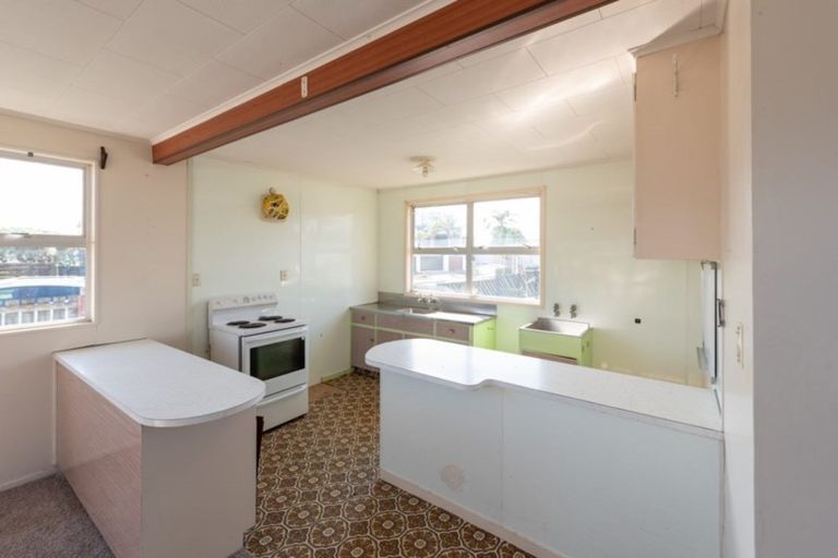 Photo of property in 56 Karewa Parade, Papamoa Beach, Papamoa, 3118