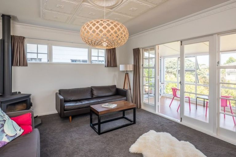 Photo of property in 12 Frances Street, Waikanae Beach, Waikanae, 5036