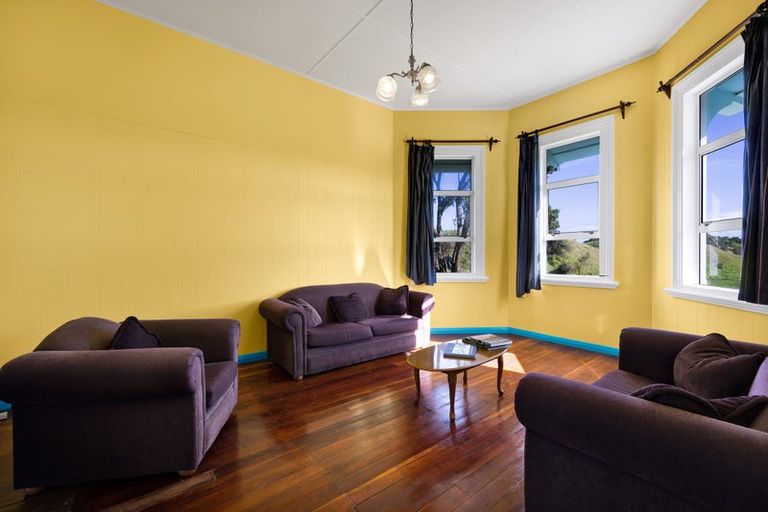 Photo of property in 24 Albany Street, Patea, 4520