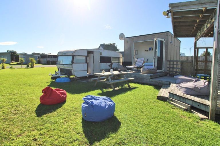 Photo of property in 102 Ngaio Drive, Matarangi, Whitianga, 3592