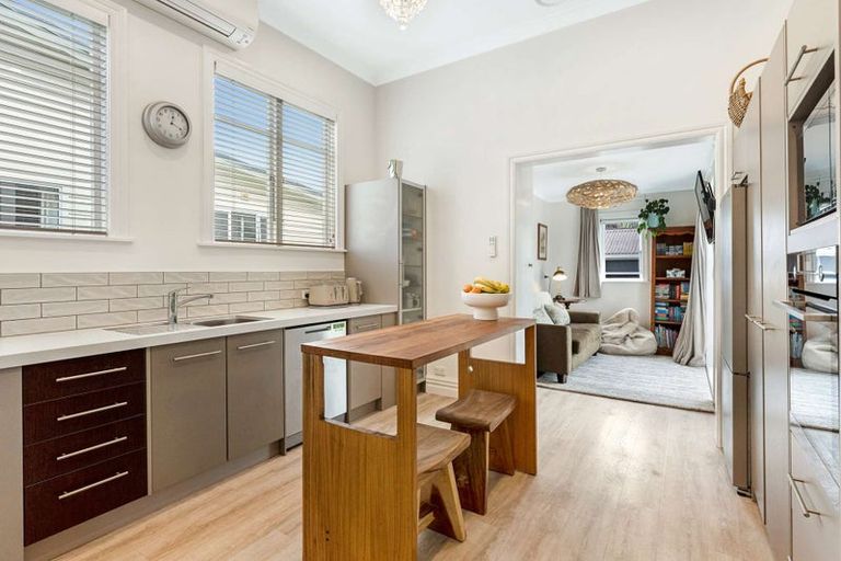 Photo of property in 12 Koromiko Road, Gonville, Whanganui, 4501