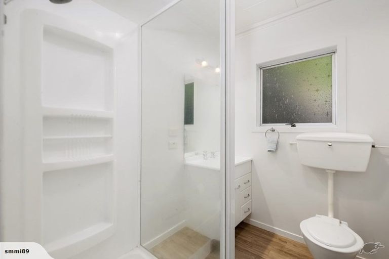 Photo of property in 39 Matuku Street, Two Mile Bay, Taupo, 3330