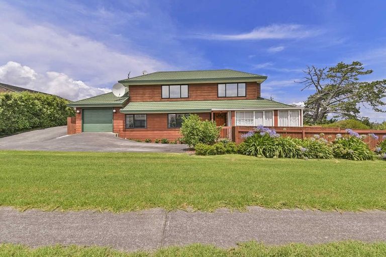 Photo of property in 28a Hoylake Place, Wattle Downs, Auckland, 2103