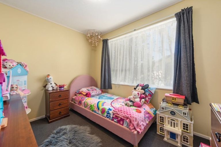 Photo of property in 13 Fenchurch Grove, Stokes Valley, Lower Hutt, 5019