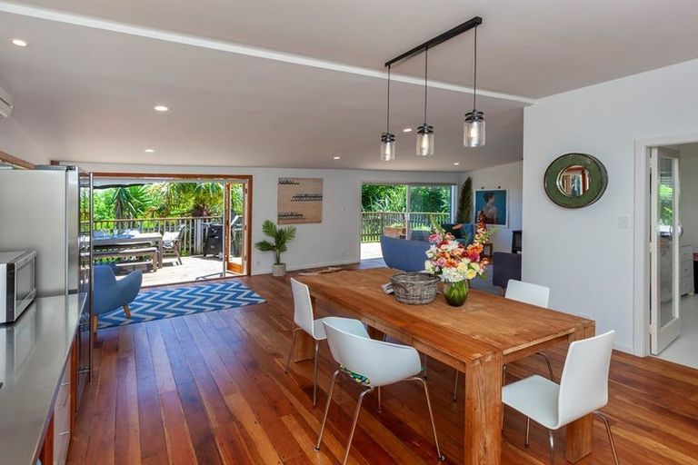 Photo of property in 20 Pingau Street, Paekakariki, 5034