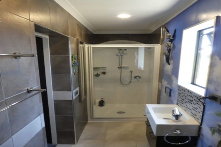 Photo of property in 12 Cunaris Way, Te Anau, 9600