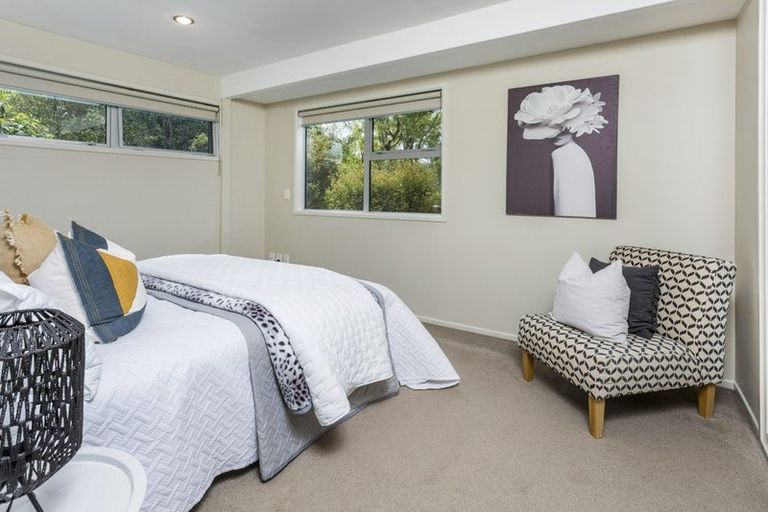 Photo of property in 19 Valerie Crescent, Okura, Albany, 0792
