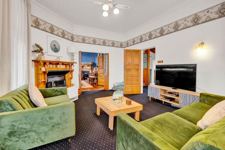Photo of property in 68 Collins Street, Hawera, 4610