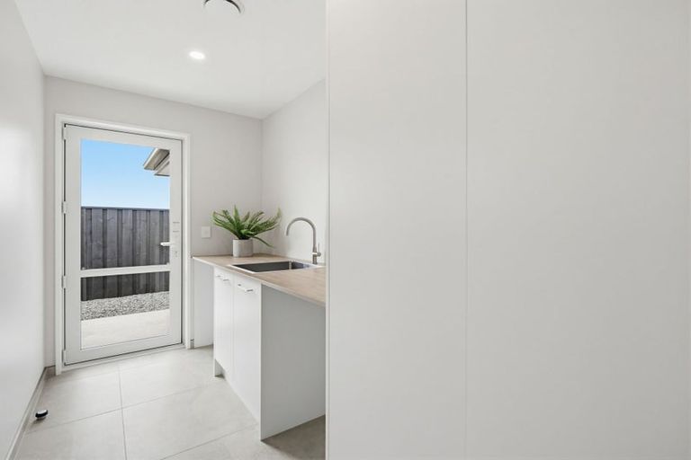 Photo of property in 27a Greig Crescent, Amberley, 7410