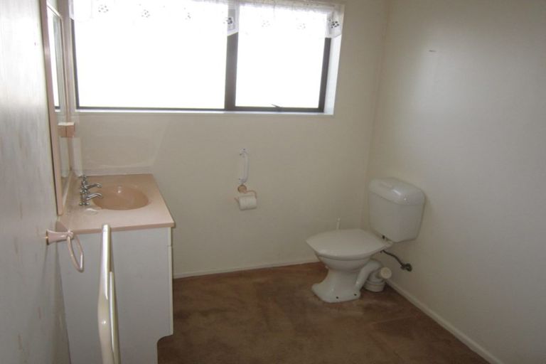 Photo of property in 2 Bevan Place, Otaki, 5512